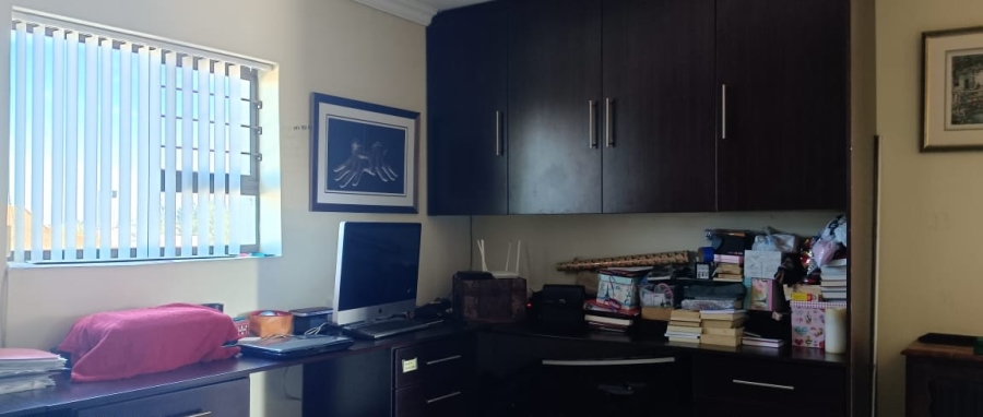 4 Bedroom Property for Sale in Aalwyndal Western Cape